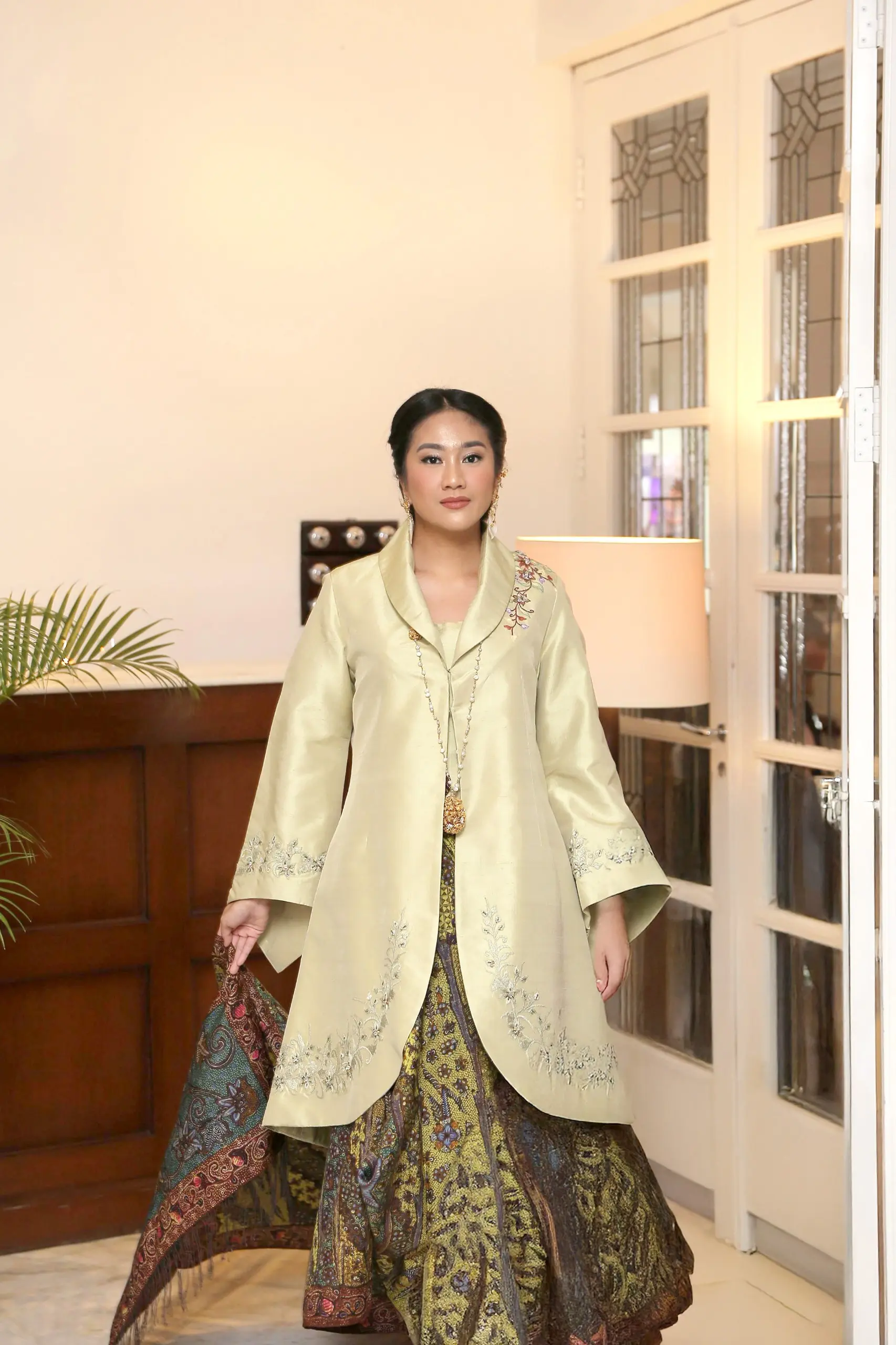 Kebaya + Kain Selendang